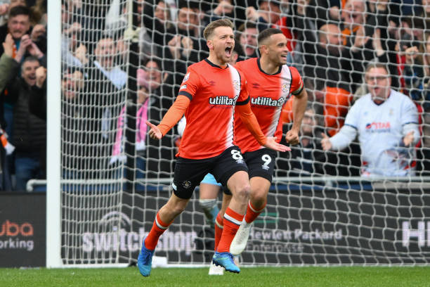 经在禁区中 经在禁区中