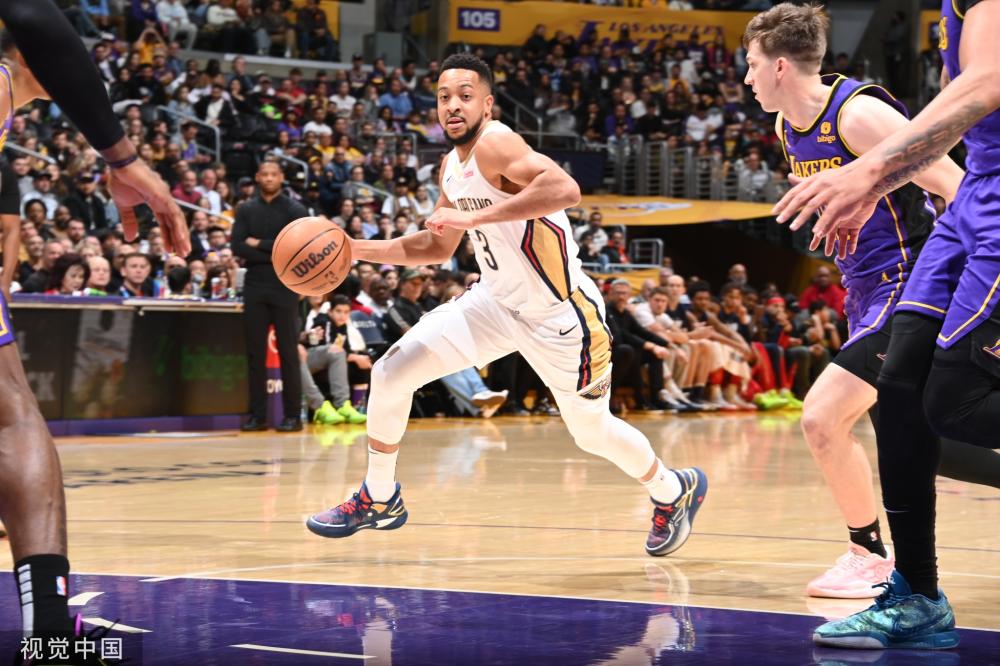 竞争激烈的 竞争激烈的