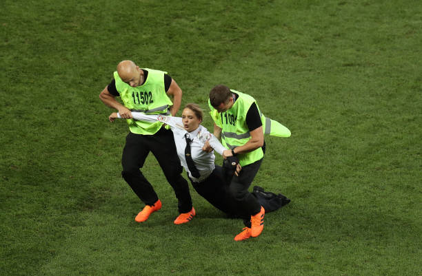 转会市场中 转会市场中